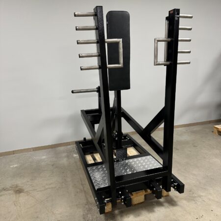 Standing-Chest-Press-Machine