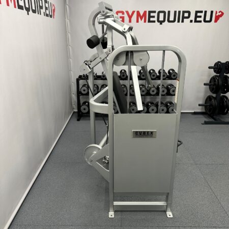 cybex-vr2-chest-press-convergent-arms