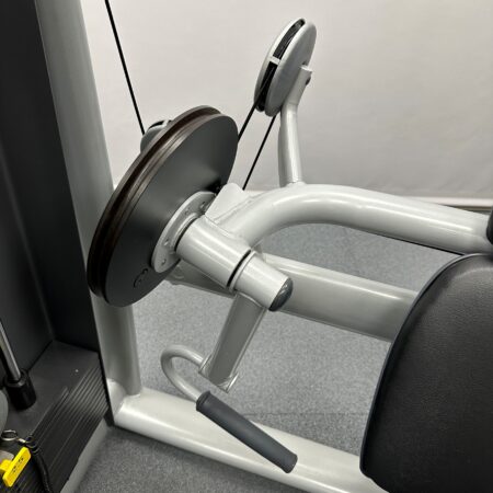 Technogym-Selection-Arm-Curl-1